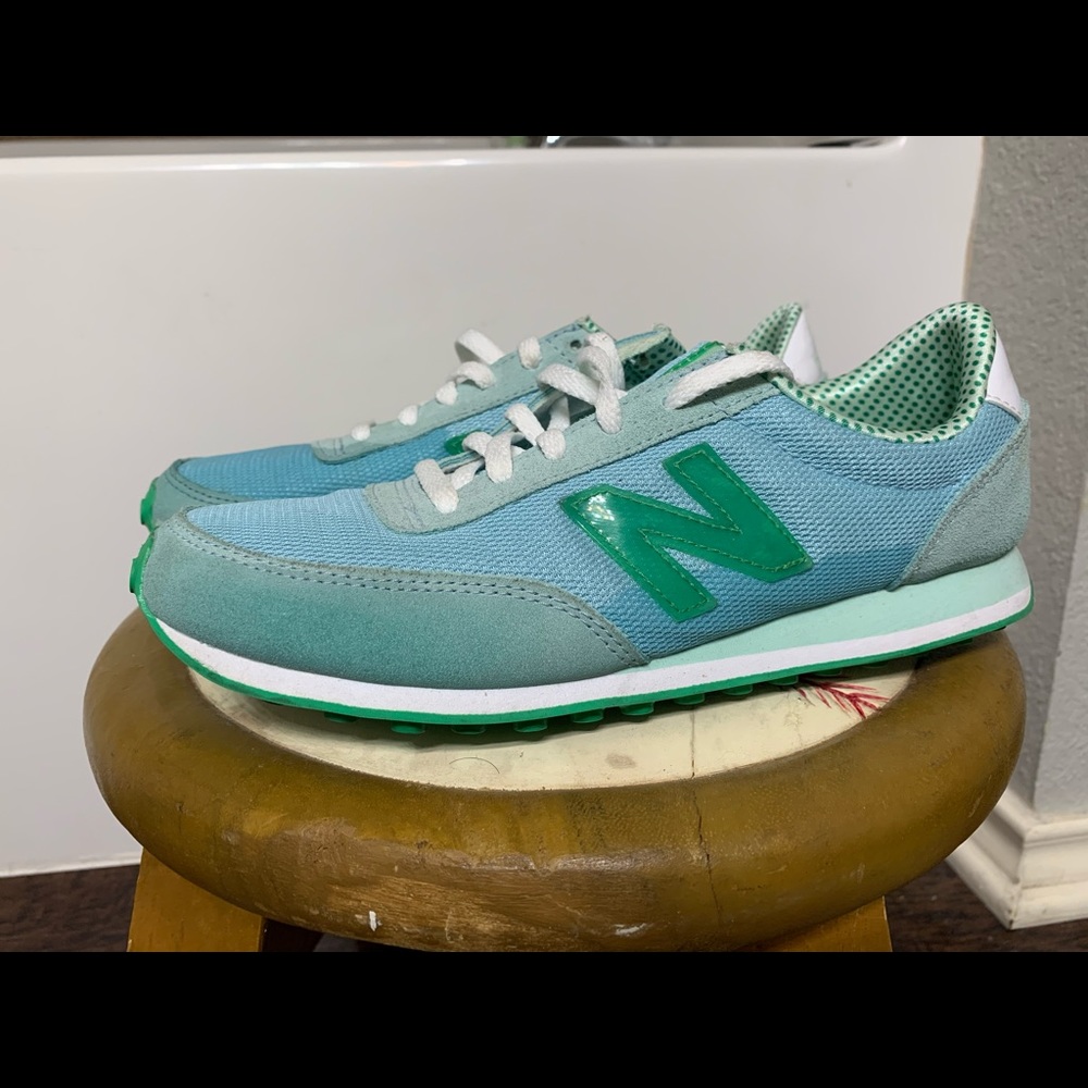 Retro New Balance 410